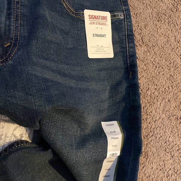 Signature by Levi Strauss , straight 31x30 jeans - Picture 3 of 6